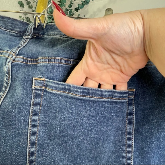 Lane Bryant denim stretch capri 22 - Picture 6 of 8